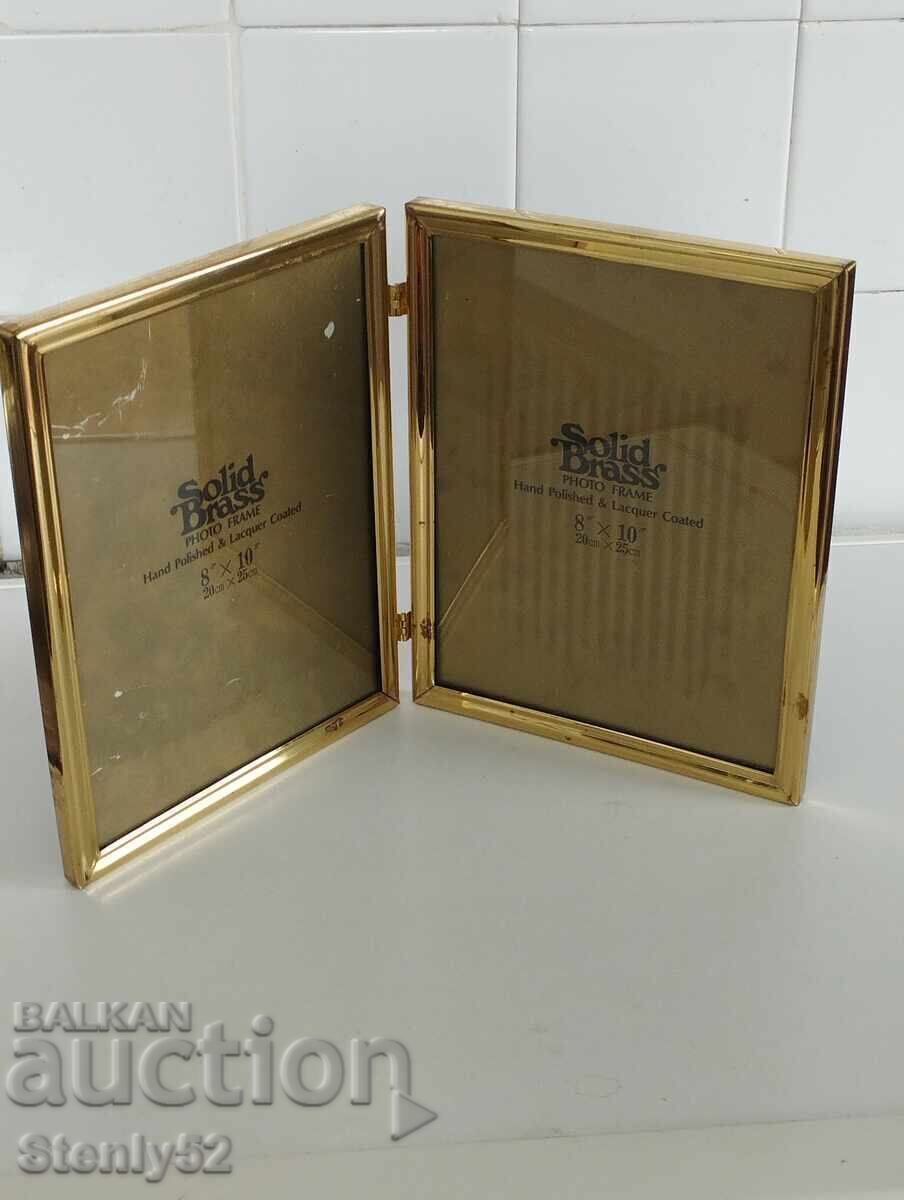 Old pair of brass desk and wall frames. Old pair of brass desk and wall frames.