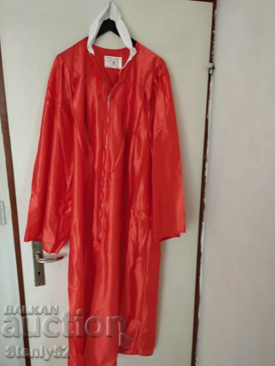 Graduation gown with cap for 12th grade graduates from USA Graduation gown with cap for 12th grade graduates from USA
