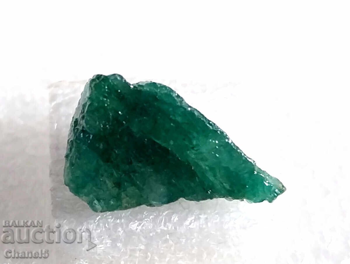 NATURAL RAW EMERALD - 7.75 ct (665) with price 19.90 BGN | € 10.17 NATURAL RAW EMERALD - 7.75 ct (665) with price 19.90 BGN | € 10.17