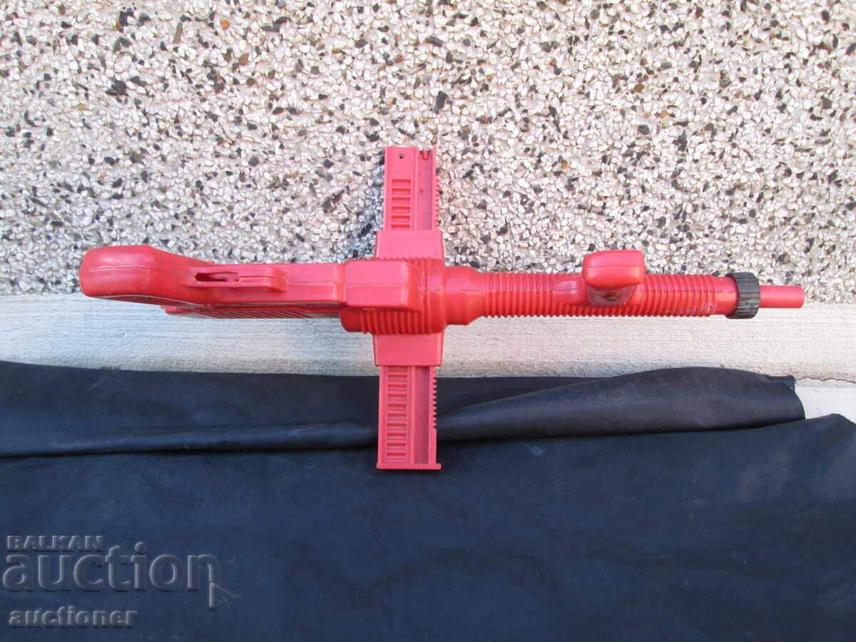 Auction RARE OLD PLASTIC VESSEL FROM SOCA WITH FILLER Auction RARE OLD PLASTIC VESSEL FROM SOCA WITH FILLER