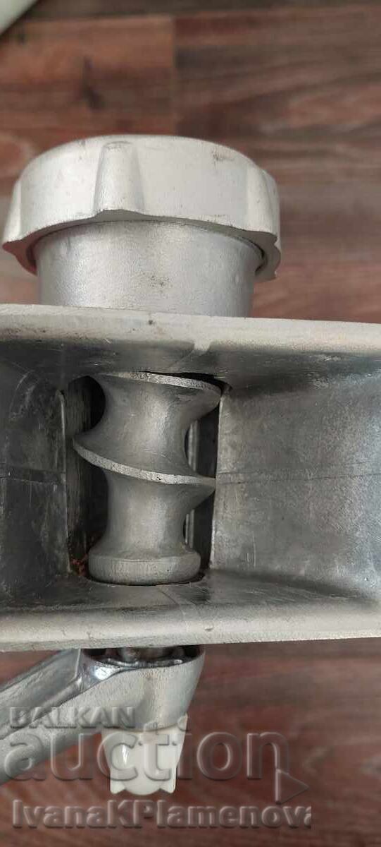 Delivery of New aluminum grinder from Soca Delivery of New aluminum grinder from Soca