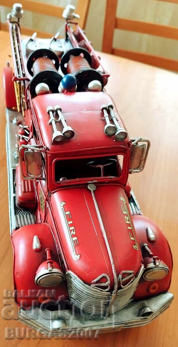 Old tin toy, fire engine, 50cm. - 5 Old tin toy, fire engine, 50cm. - 5