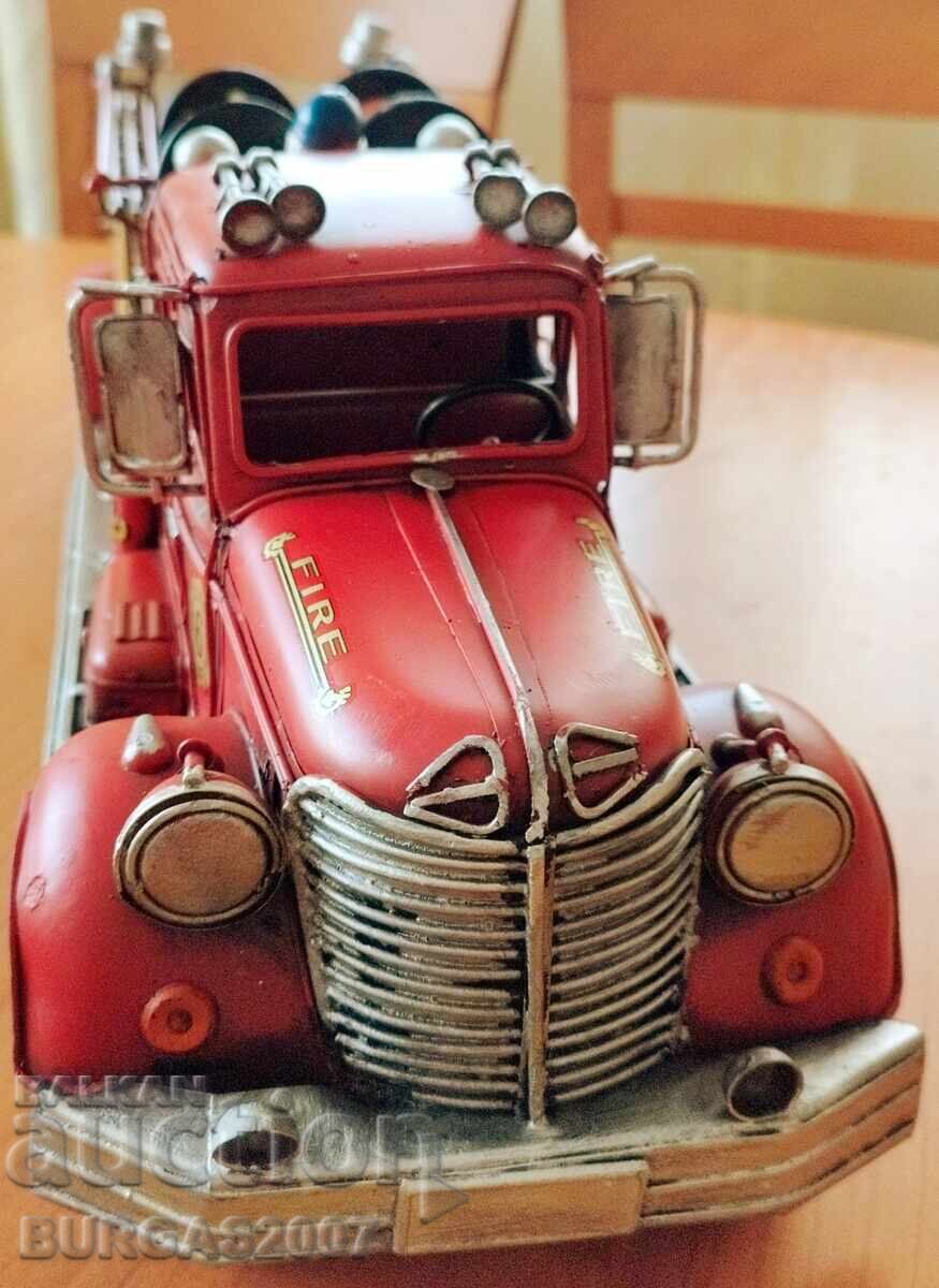 Old tin toy, fire engine, 50cm. - 6 Old tin toy, fire engine, 50cm. - 6