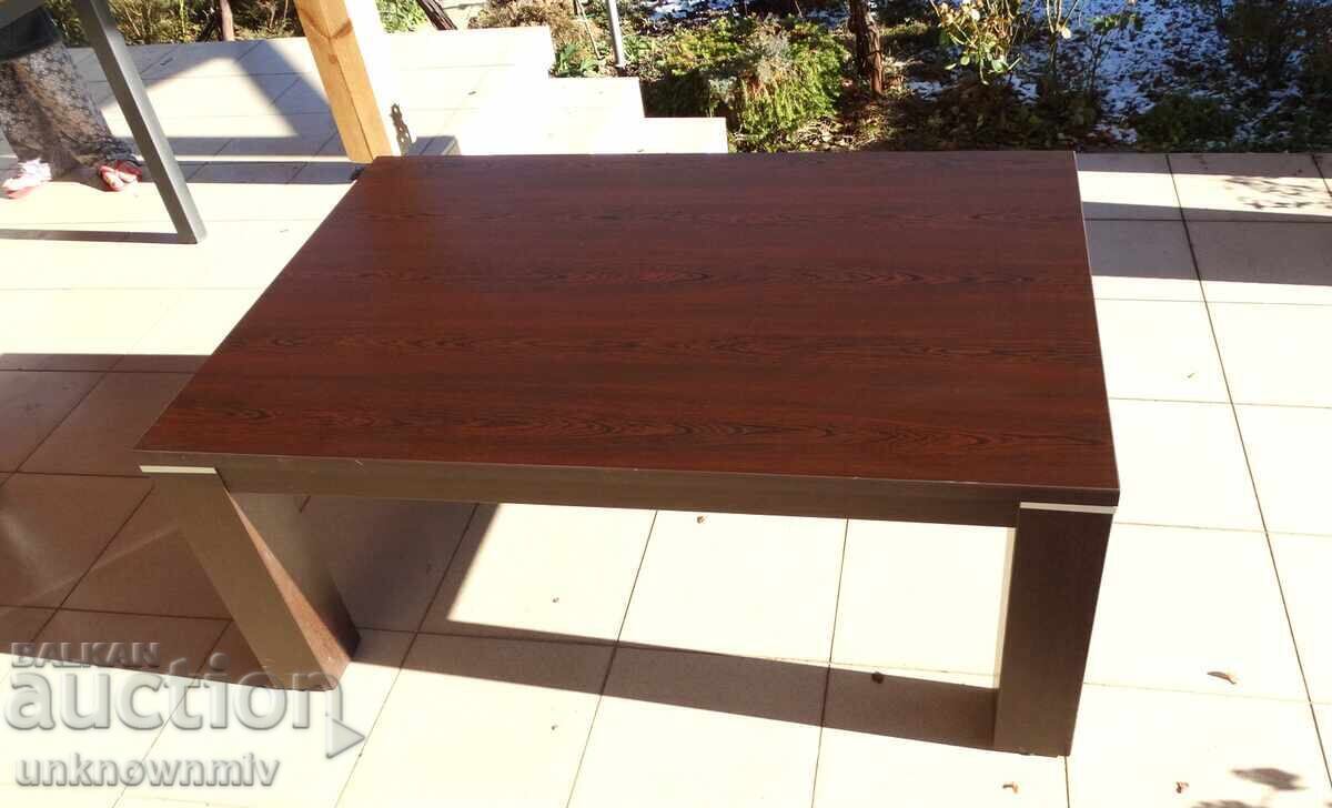 Licitație Măsuţă de cafea Licitație Măsuţă de cafea