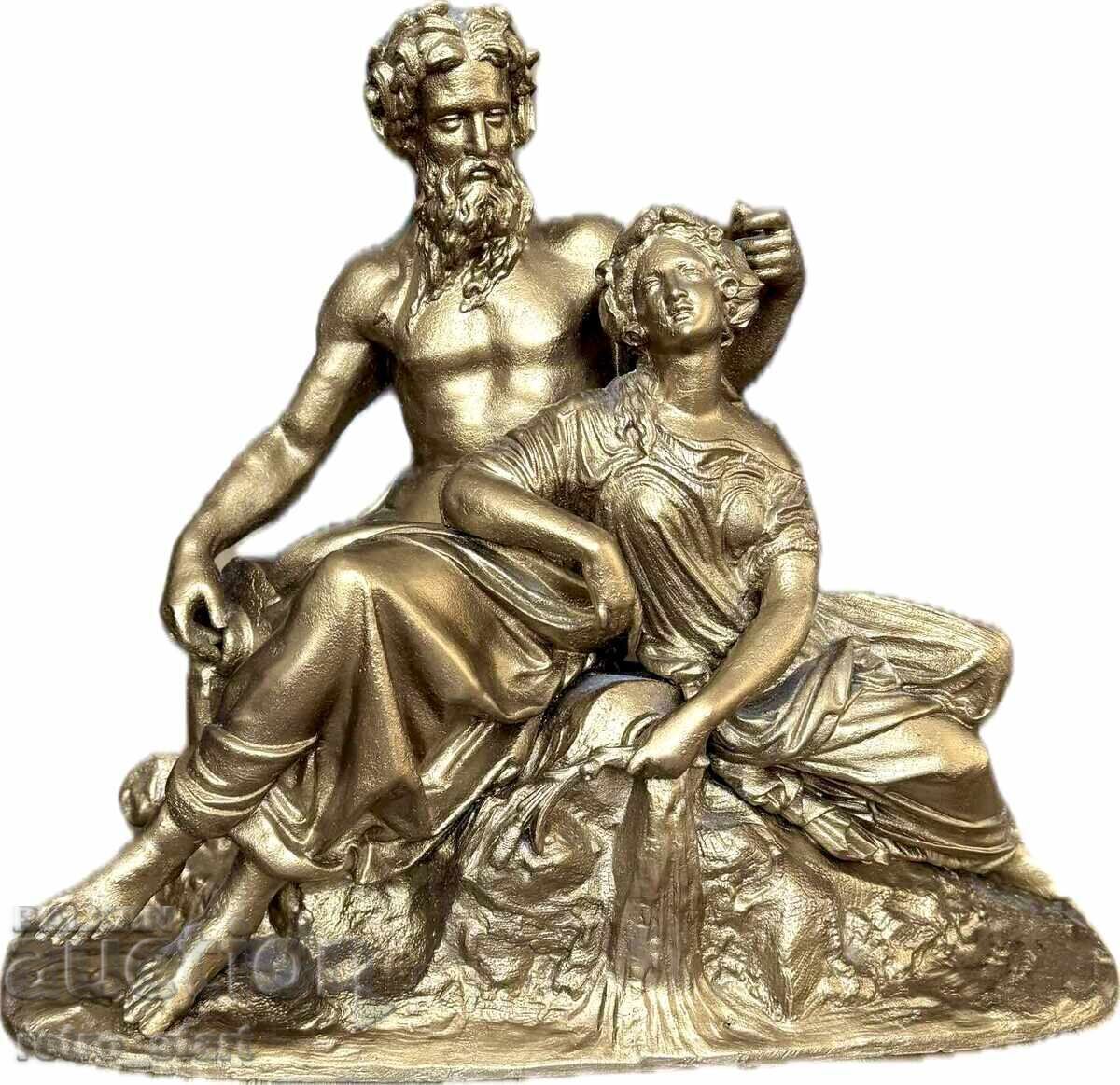 Antique sculpture, figure, plastic. It is made of tsam. Antique sculpture, figure, plastic. It is made of tsam.