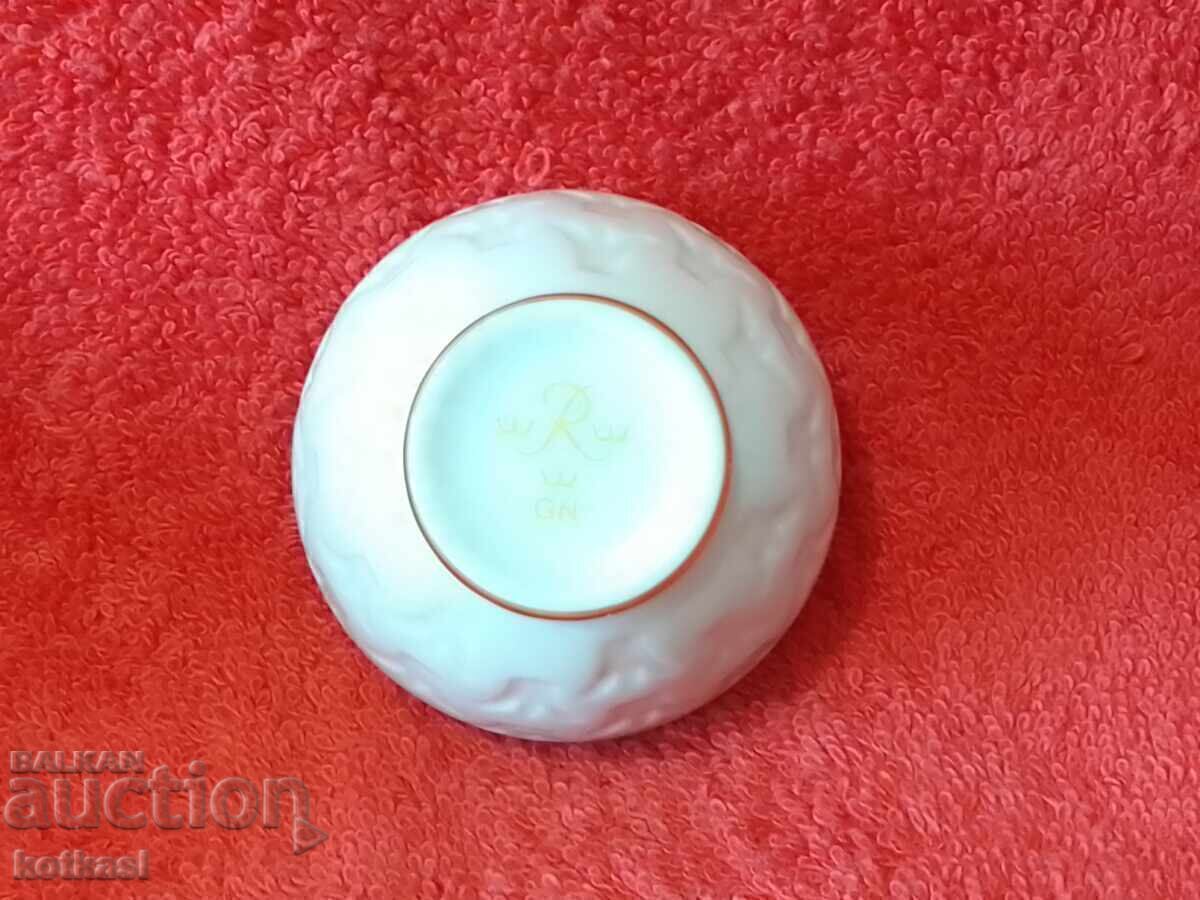 Livrarea Cana veche din portelan Candia Sweden ambalaj original aurit Livrarea Cana veche din portelan Candia Sweden ambalaj original aurit