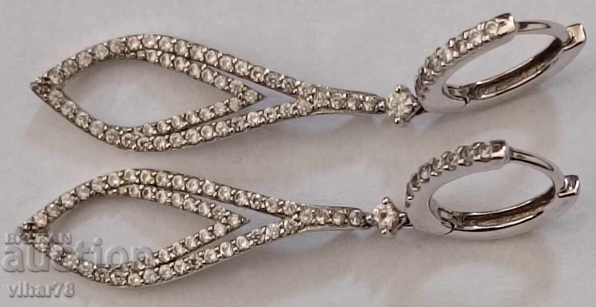 Cercei de argint cu preț 29.99 BGN | € 15.33 Cercei de argint cu preț 29.99 BGN | € 15.33