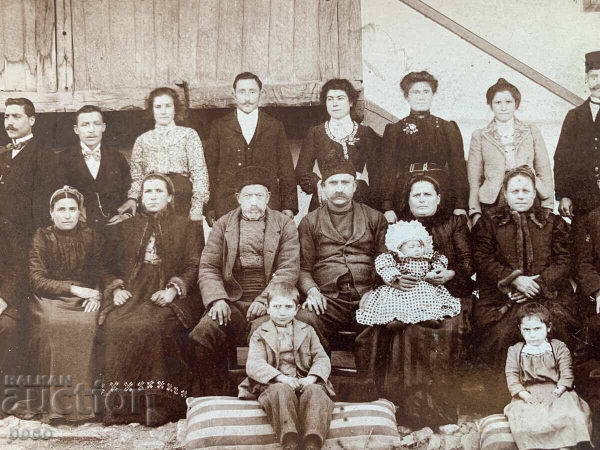 Lyaskovets 1901 old family photo with price 100.00 BGN | € 51.13