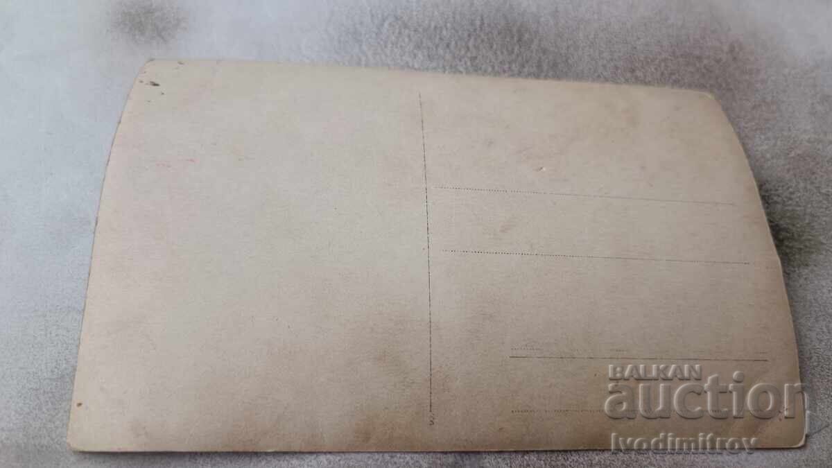 Photo Two young girls with price 1.45 BGN | € 0.74 Photo Two young girls with price 1.45 BGN | € 0.74