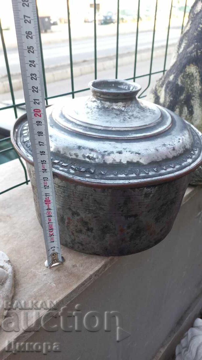 CURU VECHI VASO VASO PLAC SOS CUPRU cu preț 120.00 BGN | € 61.36