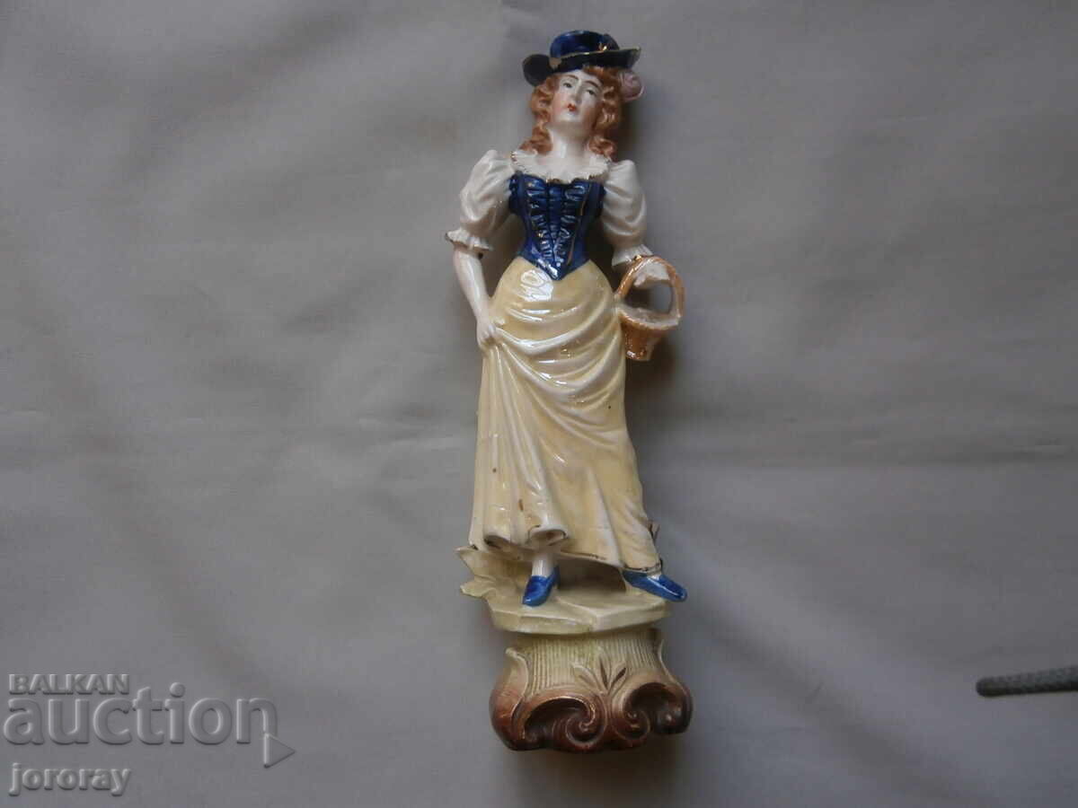 Porcelain figure 23cm