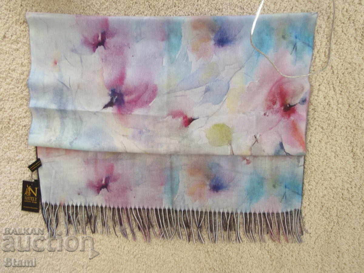 Fine double-faced cashmere and wool print scarf from Saint Petersburg, Russia - 5 Fine double-faced cashmere and wool print scarf from Saint Petersburg, Russia - 5