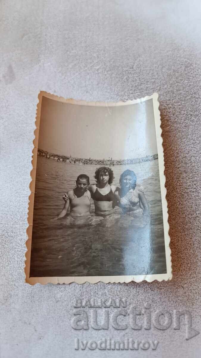 Photo Pomorie Three young girls in the sea 1959