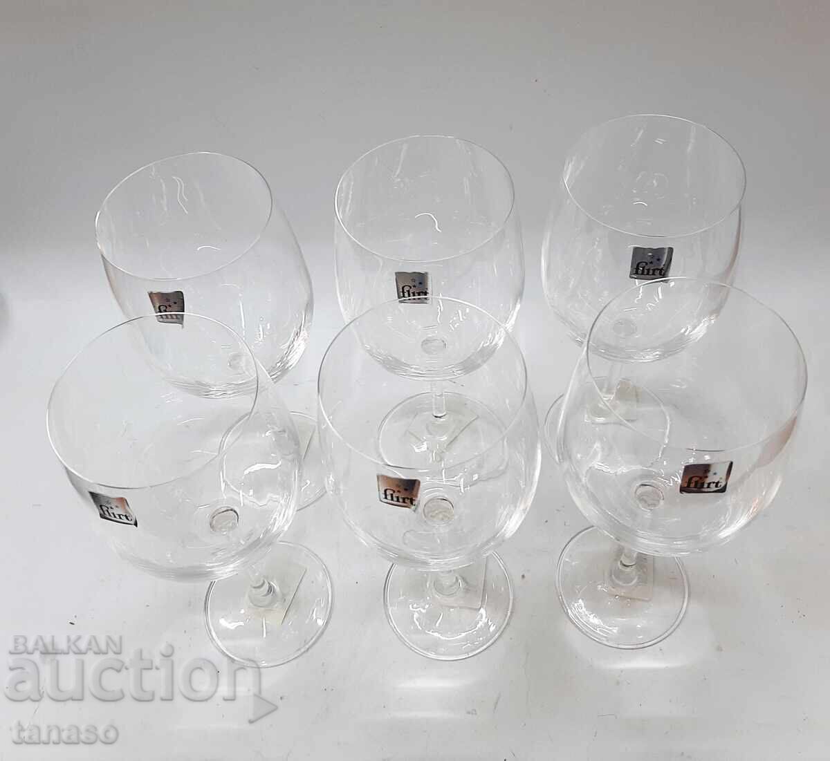 6 large wine glasses, 560 ml, unused (12.1) with price 60.00 BGN | € 30.68 6 large wine glasses, 560 ml, unused (12.1) with price 60.00 BGN | € 30.68