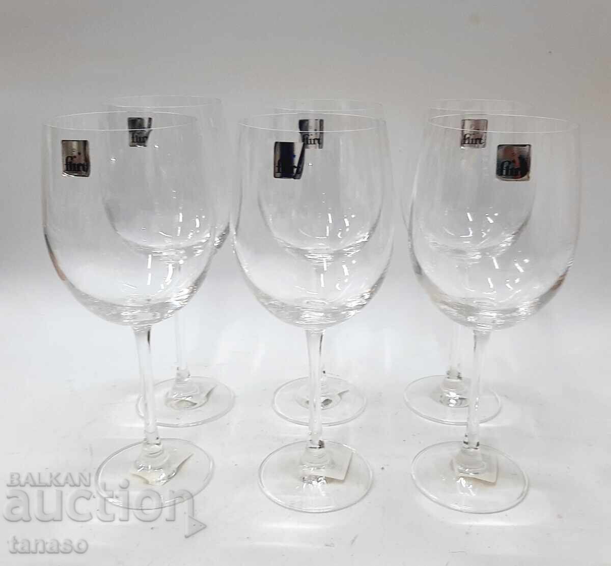 6 large wine glasses, 560 ml, unused (12.1) 6 large wine glasses, 560 ml, unused (12.1)
