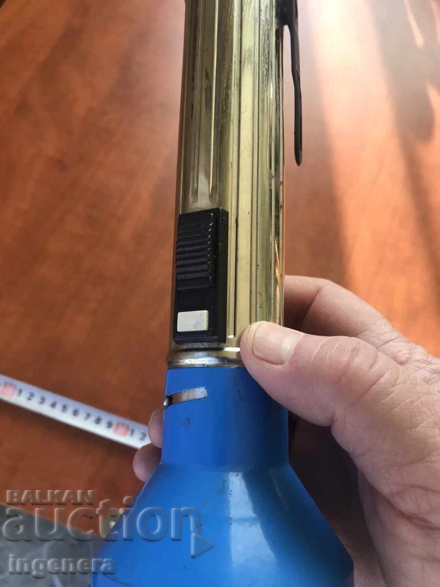 Delivery of LANTERN FLASHLIGHT SPOTLIGHT METAL Delivery of LANTERN FLASHLIGHT SPOTLIGHT METAL