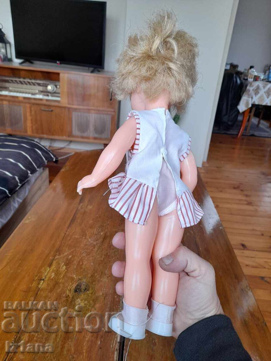 Доставка на Стара кукла Доставка на Стара кукла