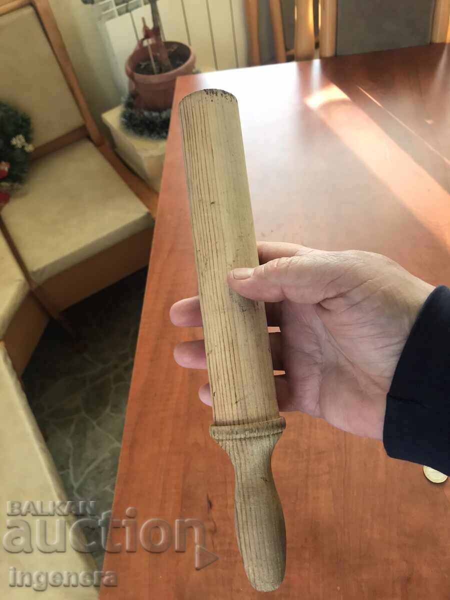 ΧΤΥΠΗΣΕ ΣΕ ΞΥΛΟ με τιμή 5.00 BGN | € 2.56