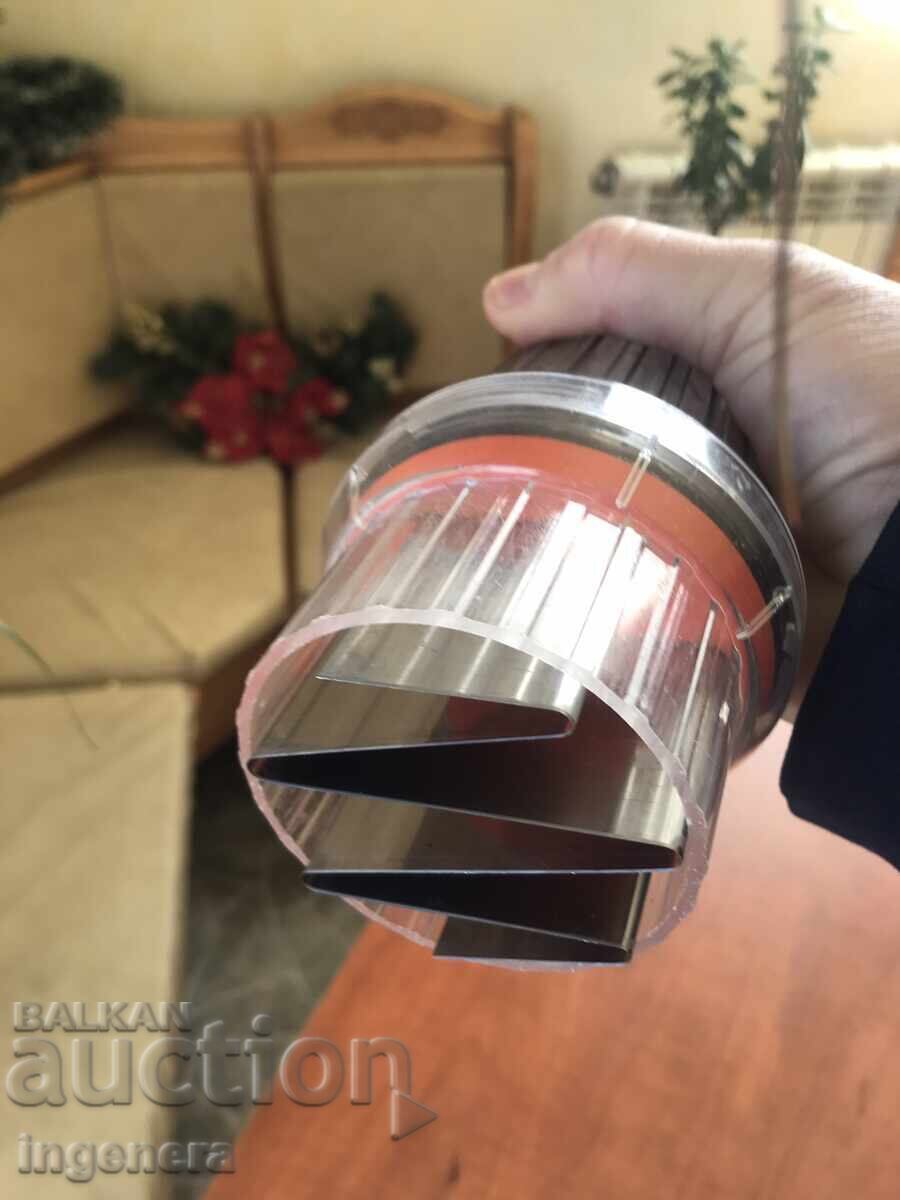 KNIFE UTENSIL CUTTING UTENSIL IN THE KITCHEN - 5 KNIFE UTENSIL CUTTING UTENSIL IN THE KITCHEN - 5