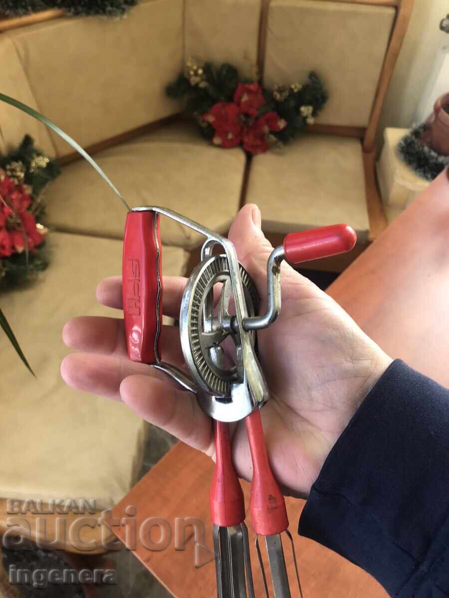 MIXER MÂNĂ MIXER BUCĂTĂRĂ cu preț 15.00 BGN | € 7.67