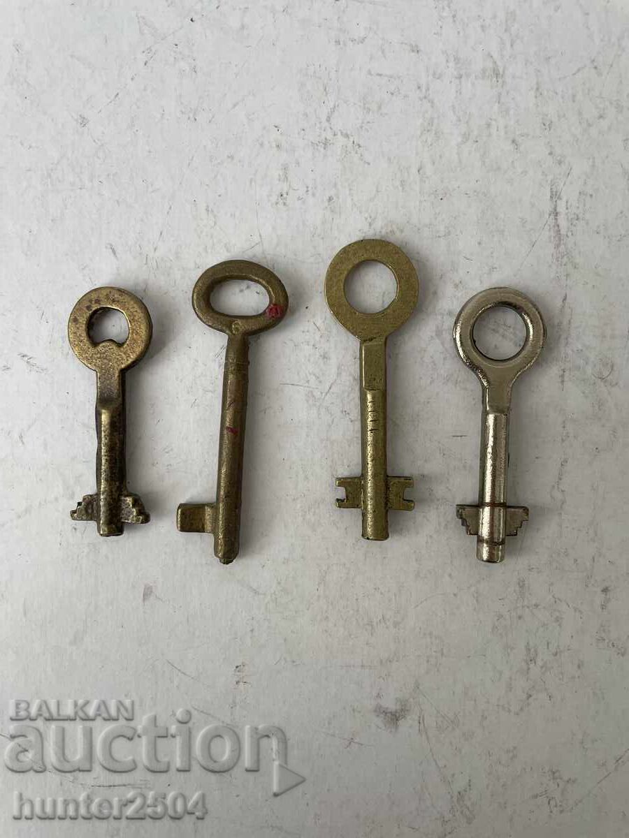 Keys for desk, letterbox, mailbox - 4 pcs. with price 19.95 BGN | € 10.20 Keys for desk, letterbox, mailbox - 4 pcs. with price 19.95 BGN | € 10.20