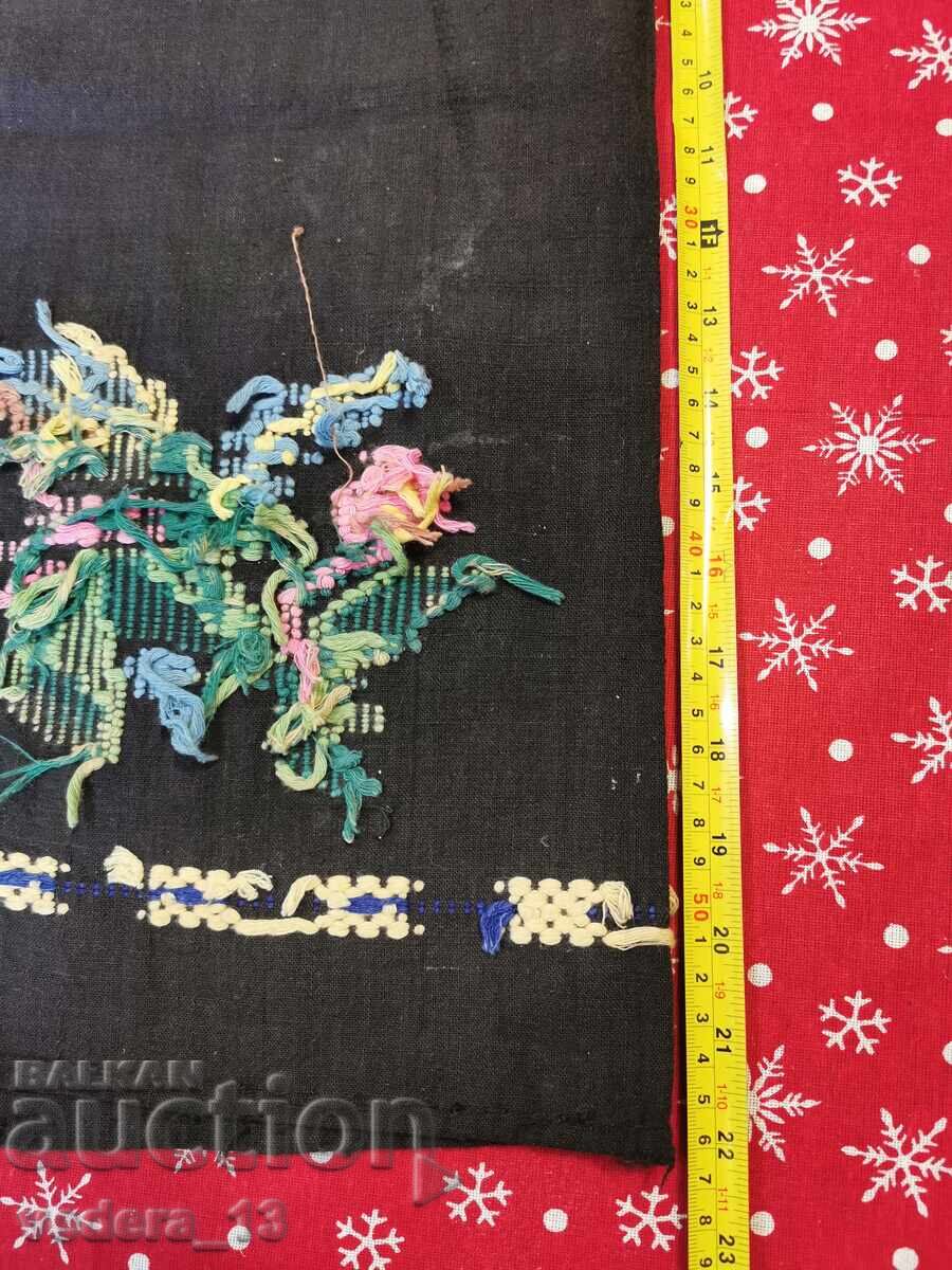 Auction  FOLK COSTUME - APRON