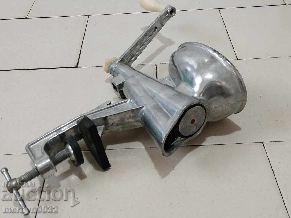 Стара машинка за цедене плодове и зеленчуци СССР мелачка - 5 Стара машинка за цедене плодове и зеленчуци СССР мелачка - 5