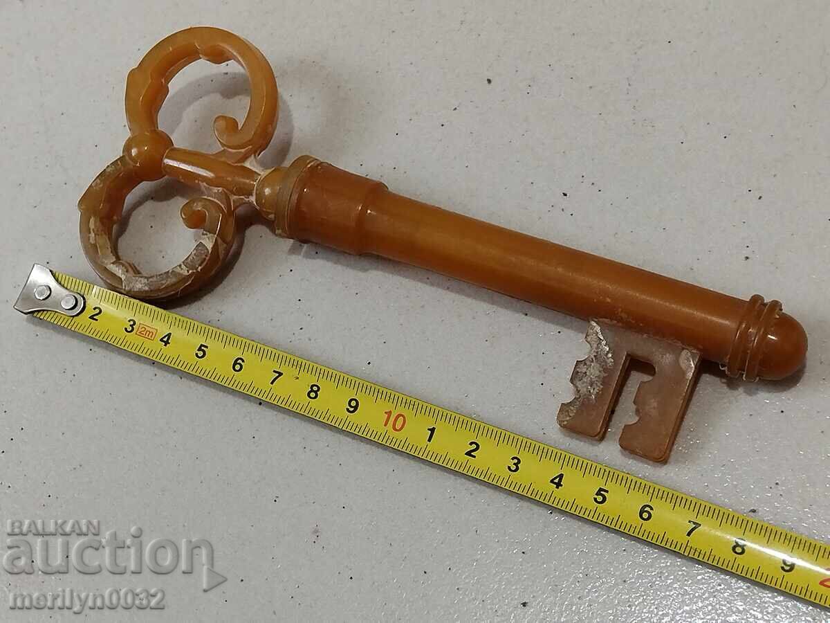 Δημοπρασία Παλιός βακελίτης τιρμπουσόν 40-50 ετών NRB Δημοπρασία Παλιός βακελίτης τιρμπουσόν 40-50 ετών NRB