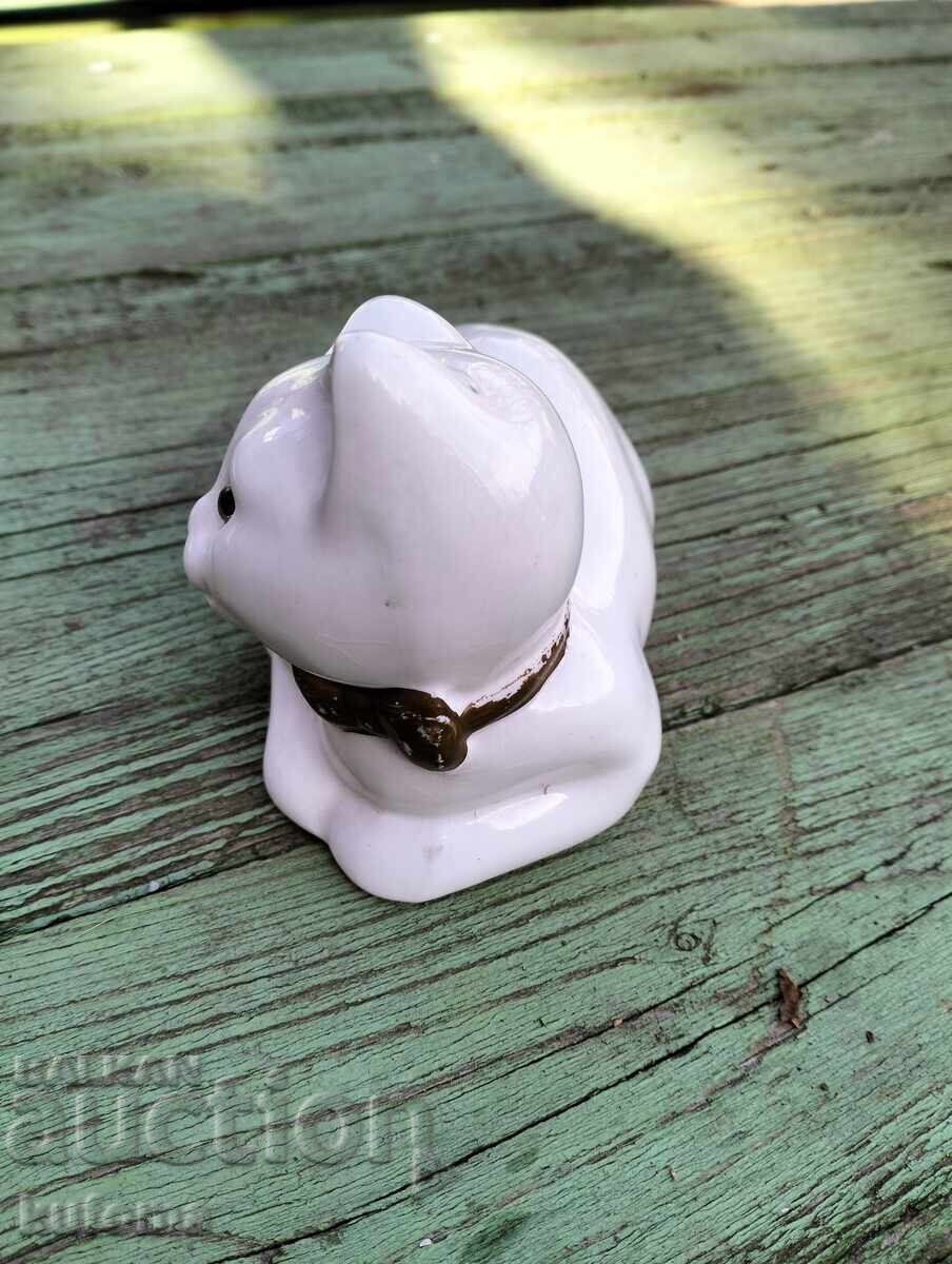 Pisicuta de portelan cu preț € 5.10 | 9.97 BGN