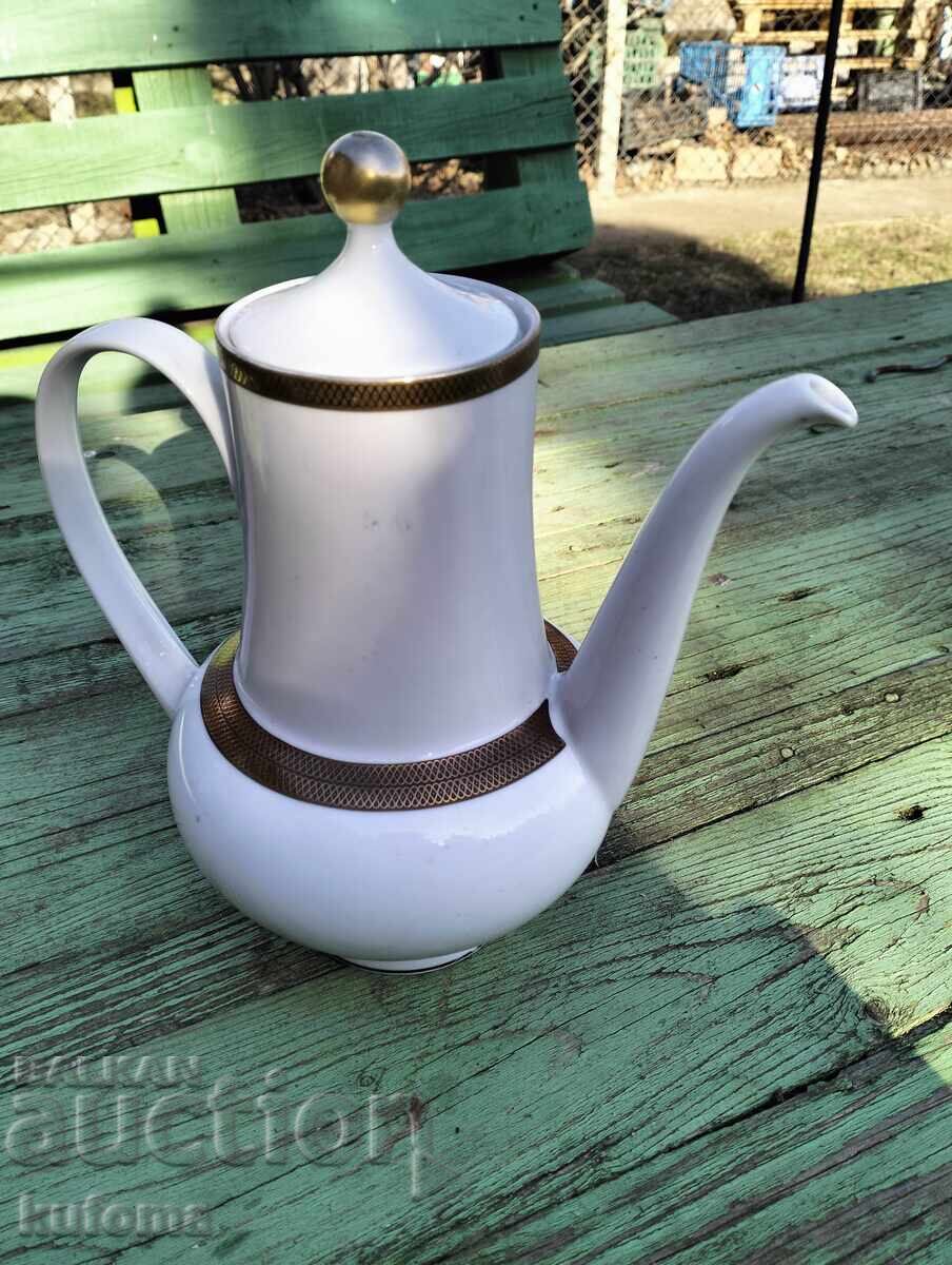 Стар порцеланов чайник с цена 29.99 лв. | € 15.33 Стар порцеланов чайник с цена 29.99 лв. | € 15.33