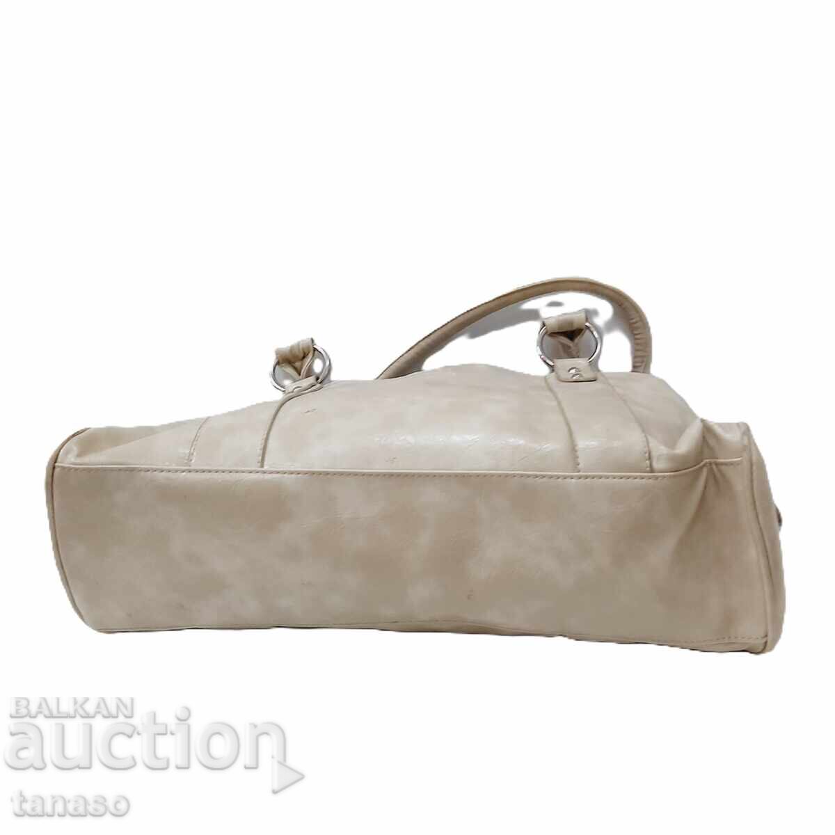 Livrarea Geantă de mână(15,3)