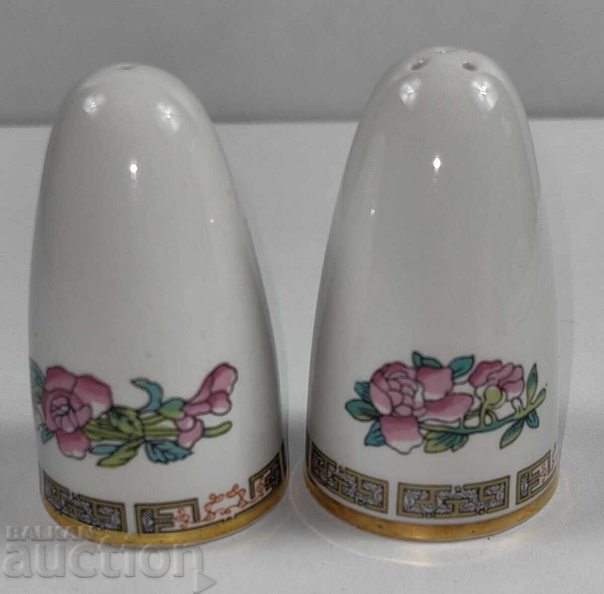 PAIR OF SALT SAKES PORCELAIN PORCELAIN SALT SAKES PAIR OF SALT SAKES PORCELAIN PORCELAIN SALT SAKES