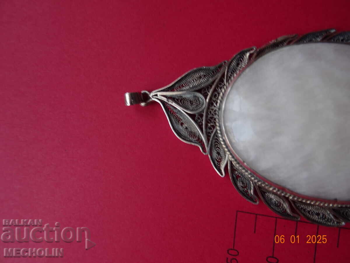 Delivery of COLLECTIBLE OLD SILVER FILIGRAM MEDALLION PENDANT Delivery of COLLECTIBLE OLD SILVER FILIGRAM MEDALLION PENDANT