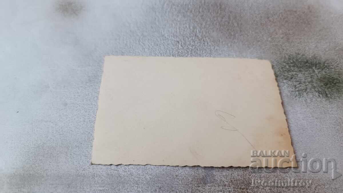 Photo Young girls with price 1.45 BGN | € 0.74 Photo Young girls with price 1.45 BGN | € 0.74