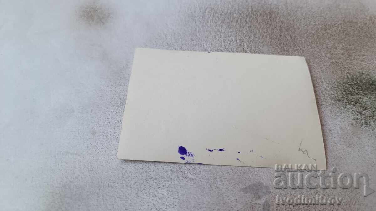 Φωτογραφία Μαθήτρια στο πάρκο με τιμή 1.35 BGN | € 0.69