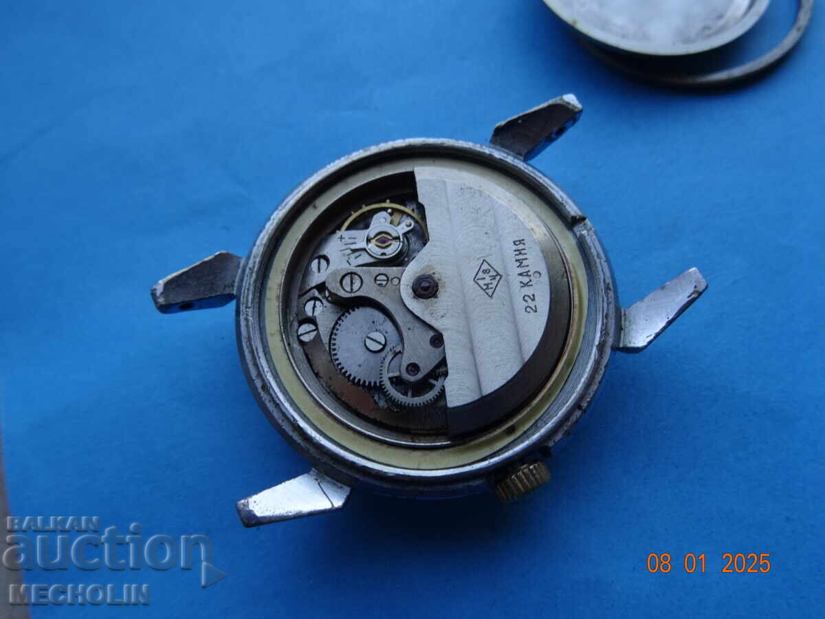 COLLECTIBLE RUSSIAN WATCH RODINA 22K AUTOMATIC - 6 COLLECTIBLE RUSSIAN WATCH RODINA 22K AUTOMATIC - 6