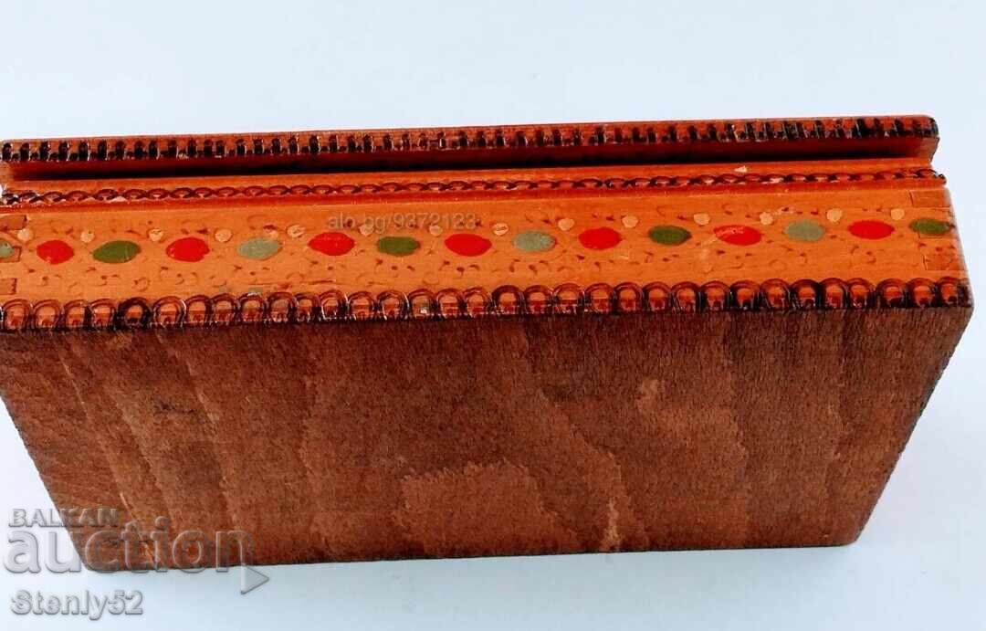 Auction Old wooden pyrographed box from Soca. Auction Old wooden pyrographed box from Soca.