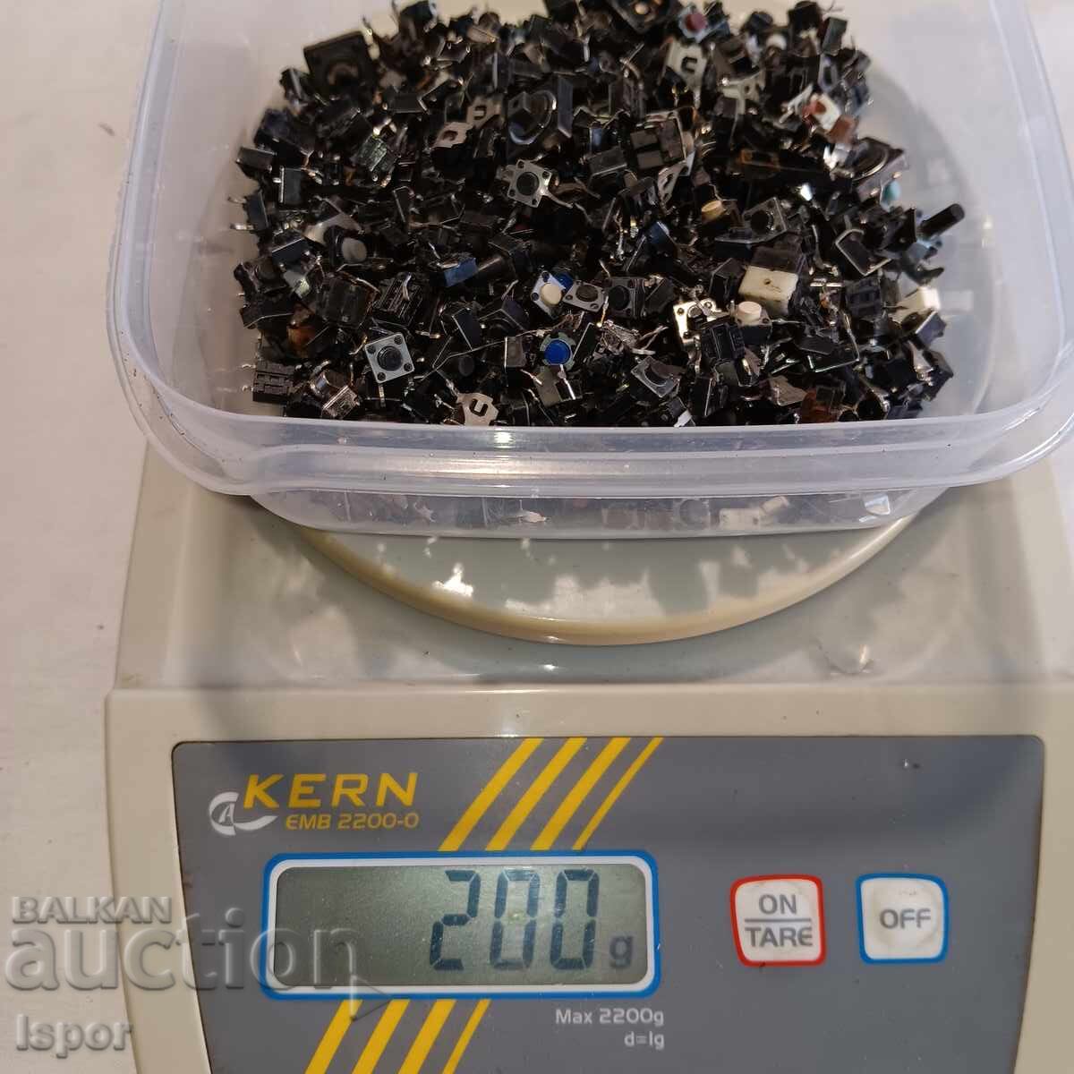 Delivery of Buttons 200 g