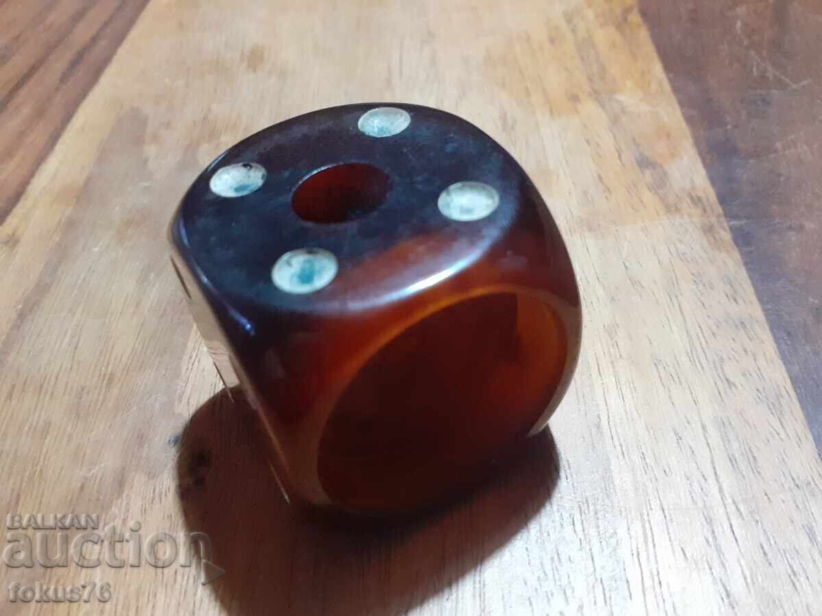 Auction Big dice - old catalin Auction Big dice - old catalin