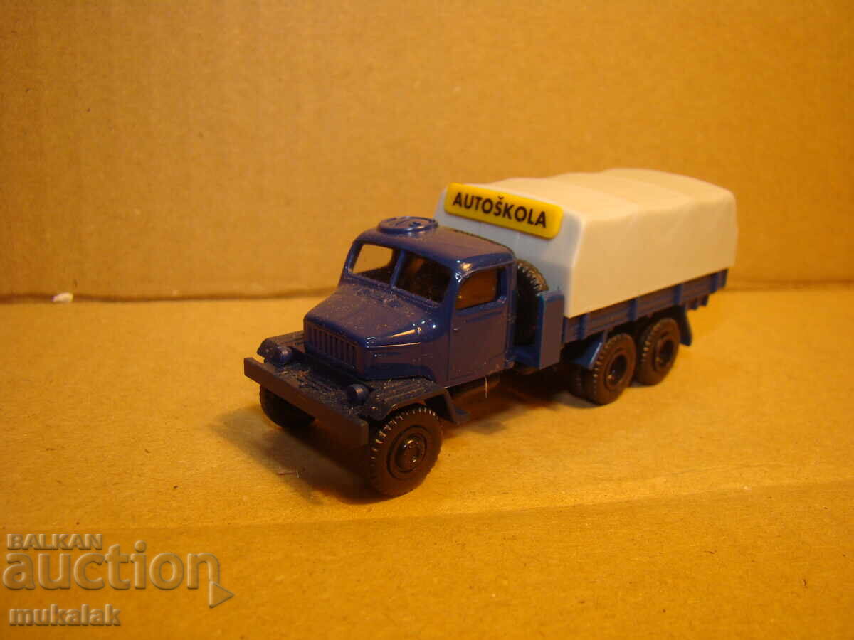 IGRA?? H0 1/87 PRAGA TRUCK MODEL TROLLEY TRACTOR - 5 IGRA?? H0 1/87 PRAGA TRUCK MODEL TROLLEY TRACTOR - 5