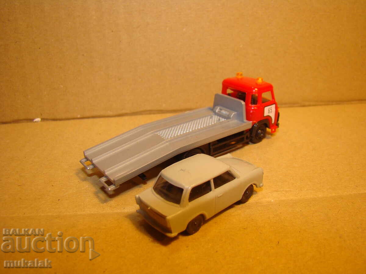 Delivery of PLAY? H0 1/87 AVIA TRABANT AVIA TRABANT MODEL BUS Delivery of PLAY? H0 1/87 AVIA TRABANT AVIA TRABANT MODEL BUS