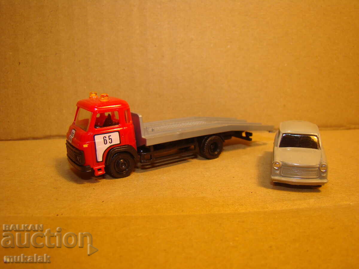 PLAY? H0 1/87 AVIA TRABANT AVIA TRABANT MODEL BUS - 5 PLAY? H0 1/87 AVIA TRABANT AVIA TRABANT MODEL BUS - 5