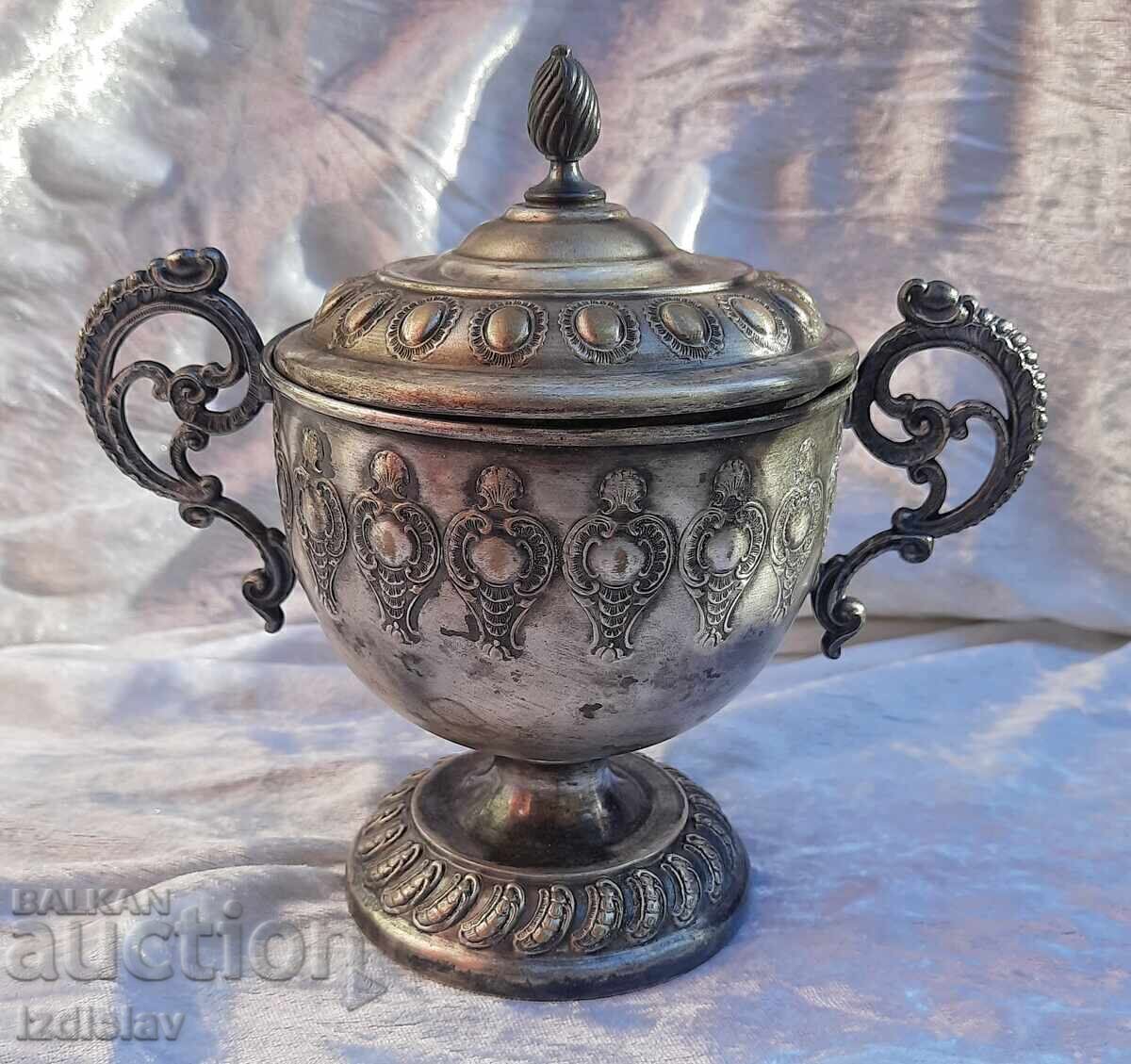 Vasă de zahăr antic înainte de 1900. Vasă de zahăr antic înainte de 1900.