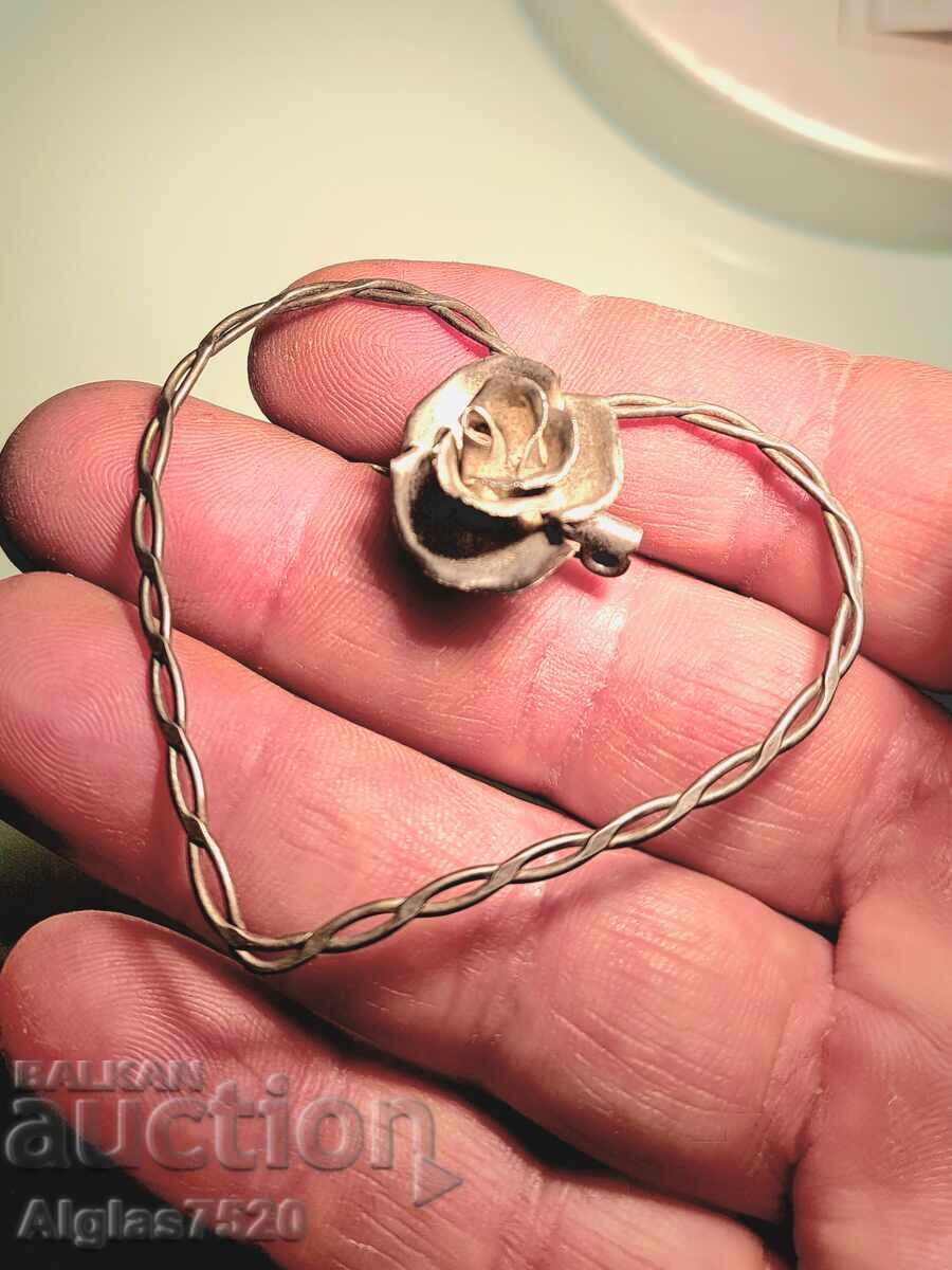 Auction  Old brooch "Rose"