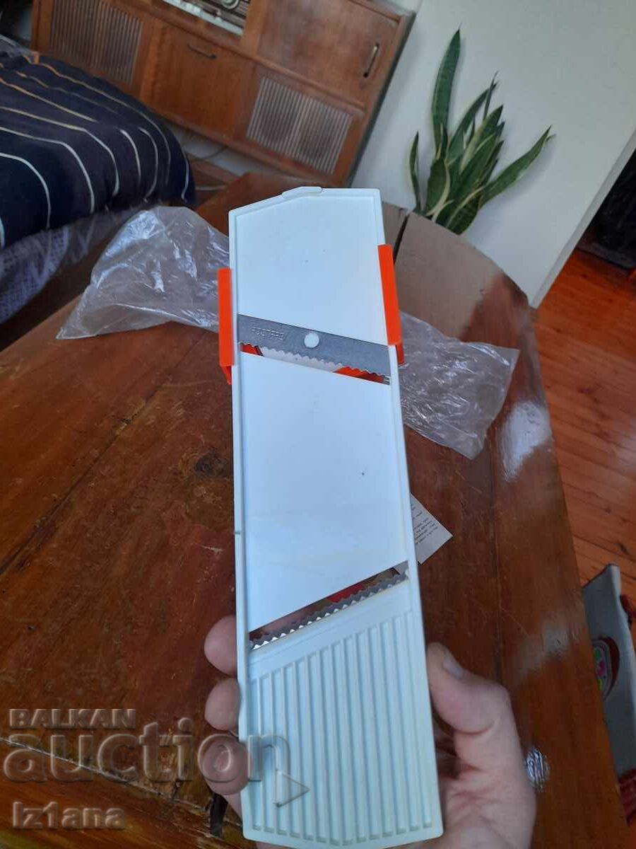 Auction Old Household Grater Record Auction Old Household Grater Record