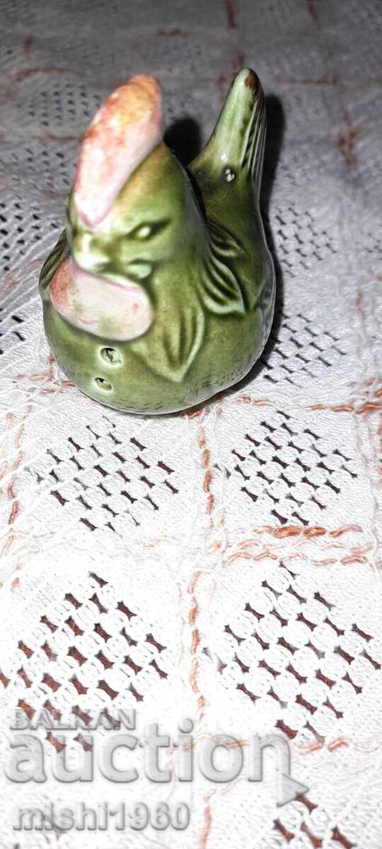 Porcelain salt shaker Porcelain salt shaker