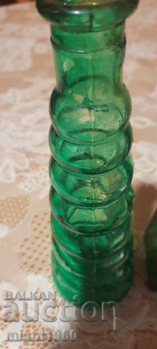 Auction Two bottles/vases Auction Two bottles/vases