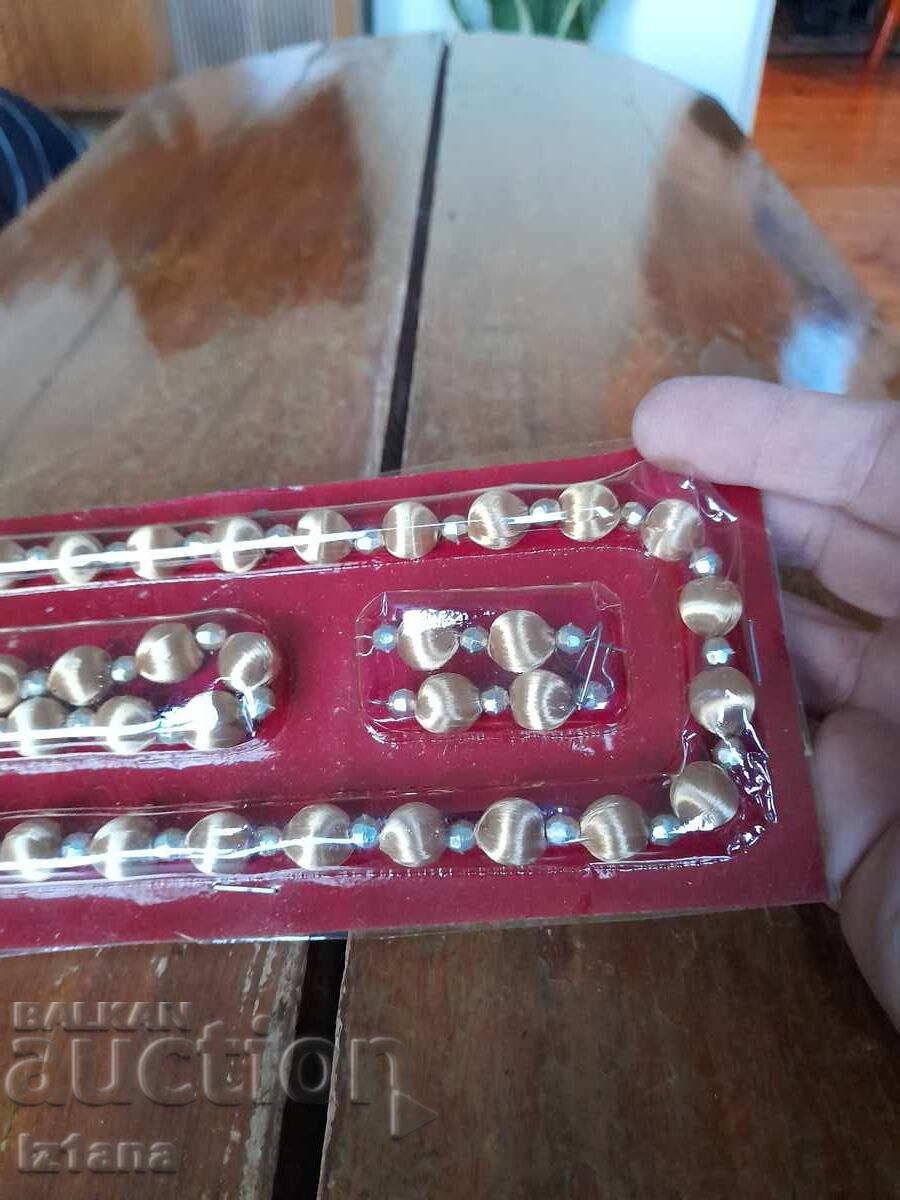 Auction Old set Silk necklace and earrings Auction Old set Silk necklace and earrings