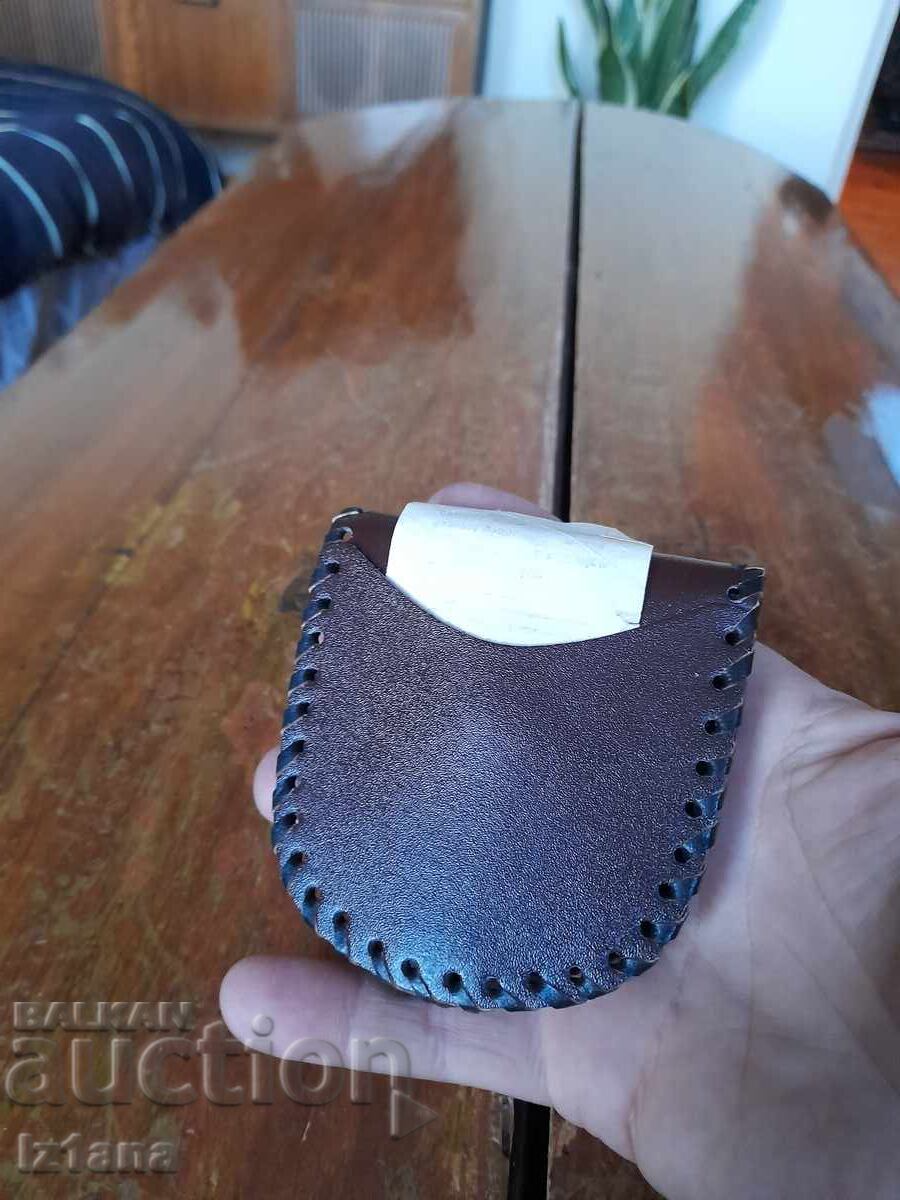 Licitație Poșetă bătrână din piele