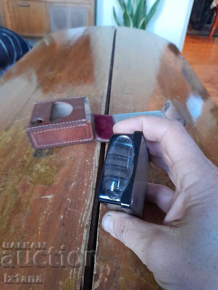 Delivery of Old Ombrux Light Meter Delivery of Old Ombrux Light Meter